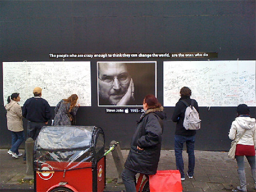  Front of the Amsterdam Apple Store,  the day we said goodbye to Steve Jobs.