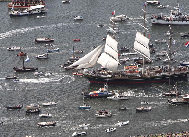 Here we_Come_-_Sail_Amsterdam