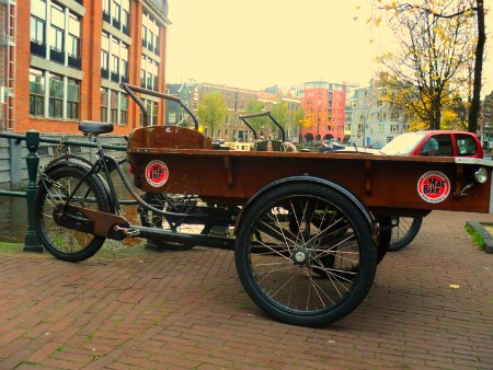 Bakfiets Cargo Bike Amsterdam- Damstraat